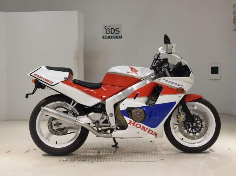 Мотоцикл Honda CBR250R с пробегом 6122 km