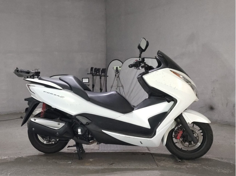 Мотоцикл Honda FORZA SI з пробігом 126312 km