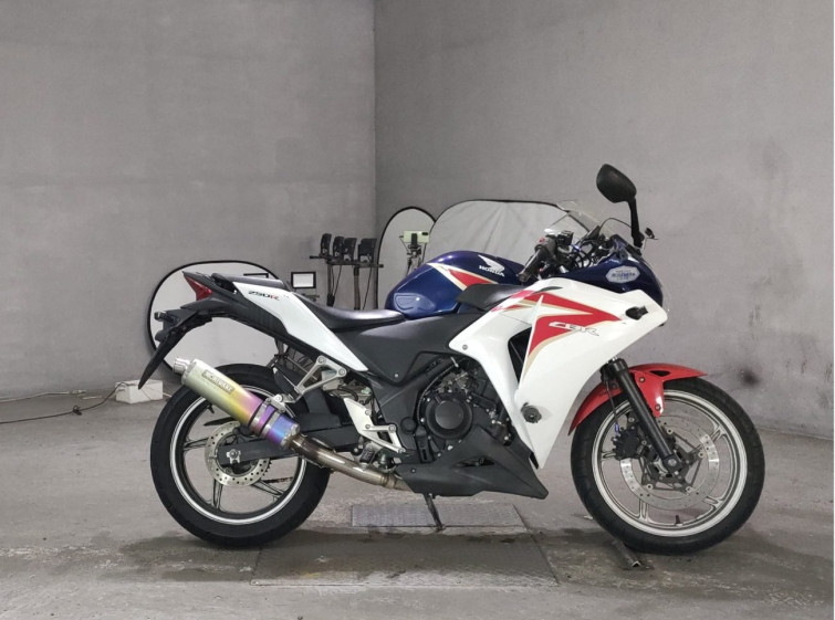 Мотоцикл Honda CBR250R с пробегом 26690 km
