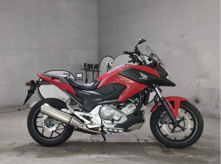 Мотоцикл Honda NC700X с пробегом 9473 km
