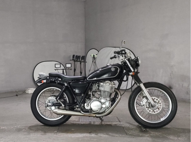 Мотоцикл Yamaha SR400 з пробігом 803 km