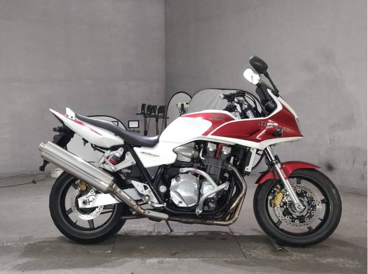 Мотоцикл Honda CB1300 SUPER BOL D’OR с пробегом 6684 km