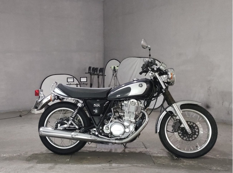 Мотоцикл Yamaha SR400 з пробігом 2973 km
