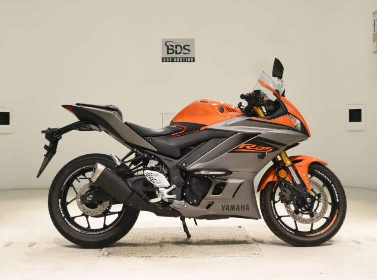 Мотоцикл Yamaha YZF-R25A с пробегом 2868 km