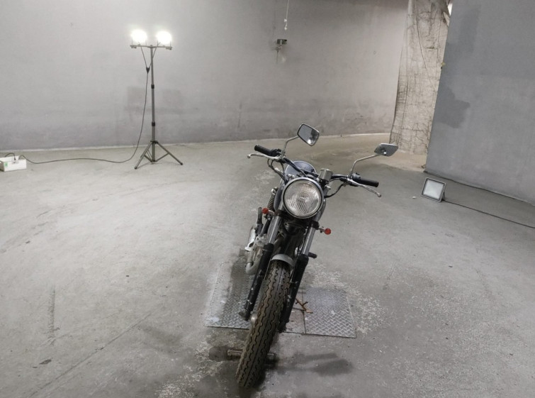 Мотоцикл Yamaha SR400 з пробігом 5694 km