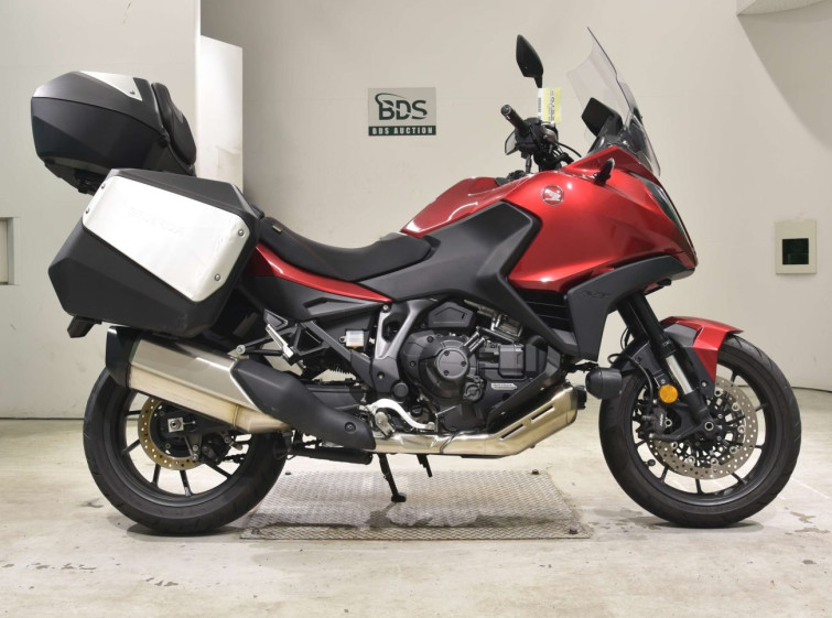 Мотоцикл Honda NT1100 с пробегом 9870 km