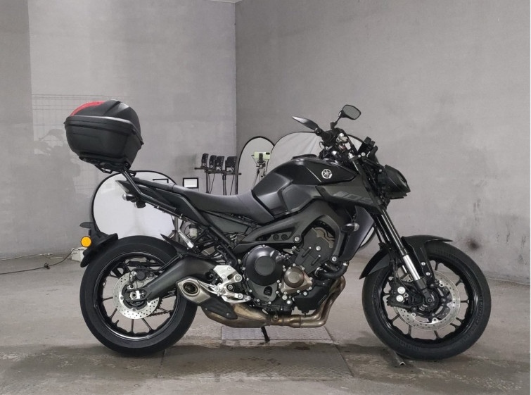 Мотоцикл Yamaha MT-09 с пробегом 15320 km