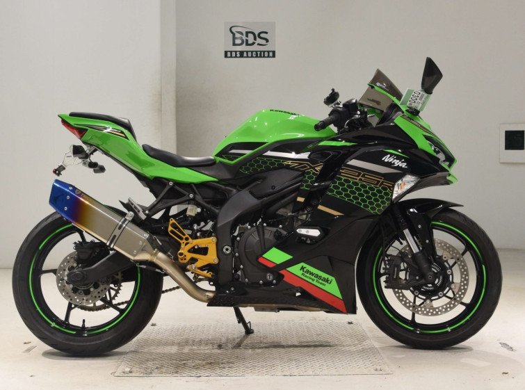 Мотоцикл Kawasaki NINJA ZX-25R KRT с пробегом 14720 km