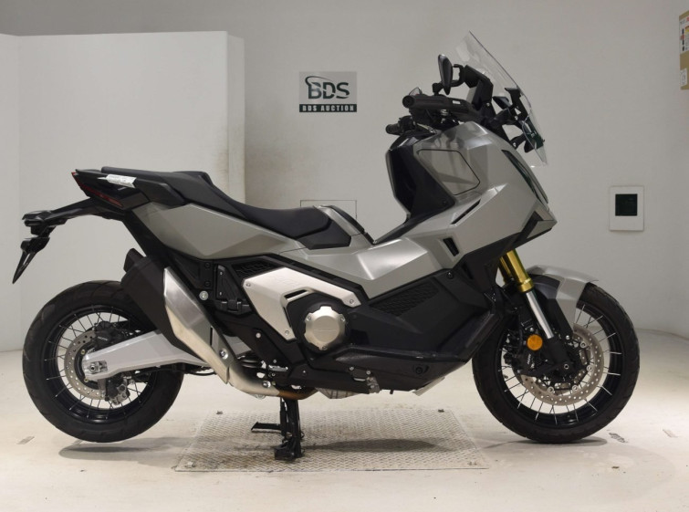 Мотоцикл Honda X-ADV750 с пробегом 1484 km