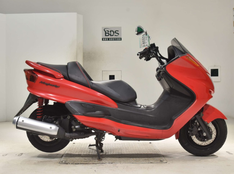 Мотоцикл Yamaha MAJESTY 250C с пробегом 8234 km