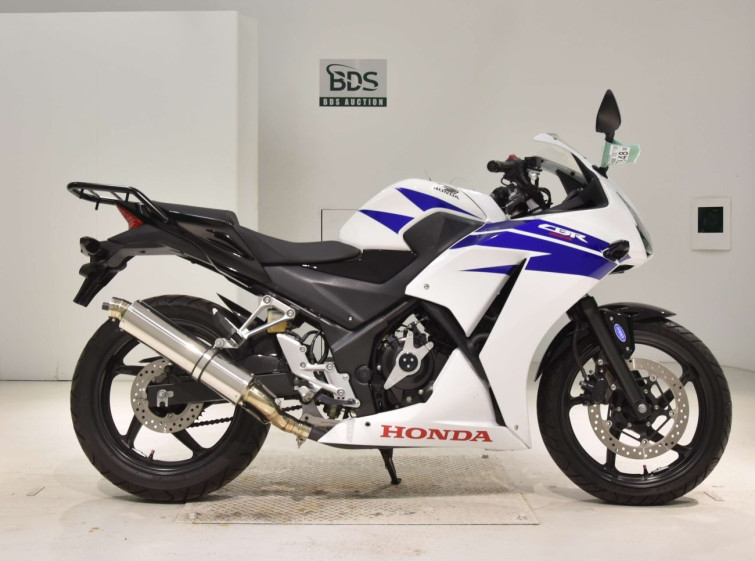 Мотоцикл Honda CBR250R с пробегом 9382 km