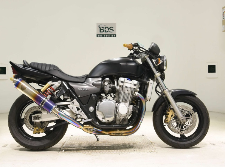 Мотоцикл Honda CB1300SF з пробігом 54629 km