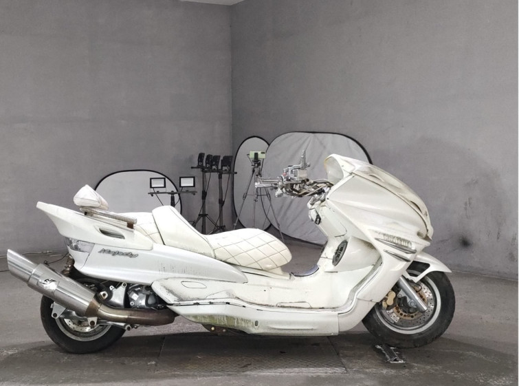 Мотоцикл Yamaha MAJESTY 250