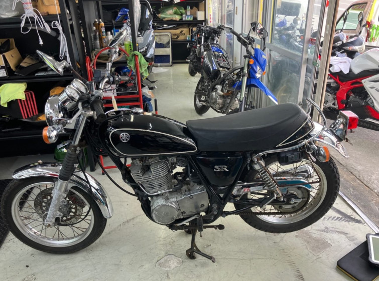 Мотоцикл Yamaha SR400 з пробігом 27458 km