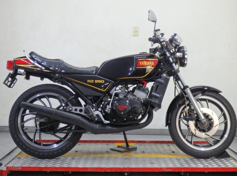 Мотоцикл Yamaha RZ250 з пробігом 25089 km