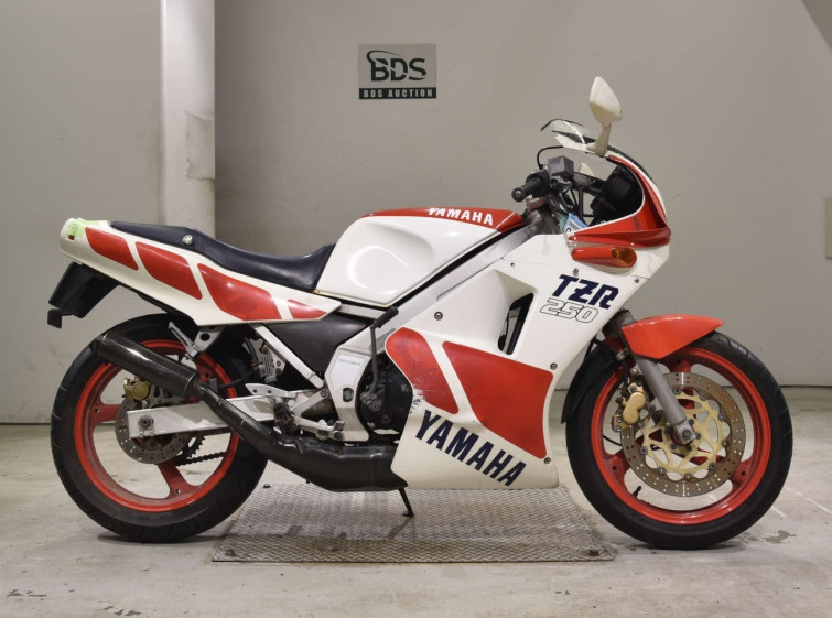 Мотоцикл Yamaha TZR250 с пробегом 31327 km
