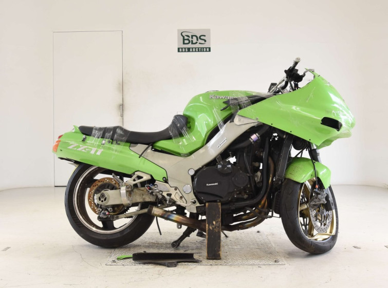 Мотоцикл Kawasaki ZX-11 з пробігом 44292 m