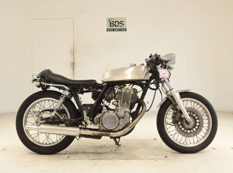 Мотоцикл Yamaha SR400 з пробігом 2562 km