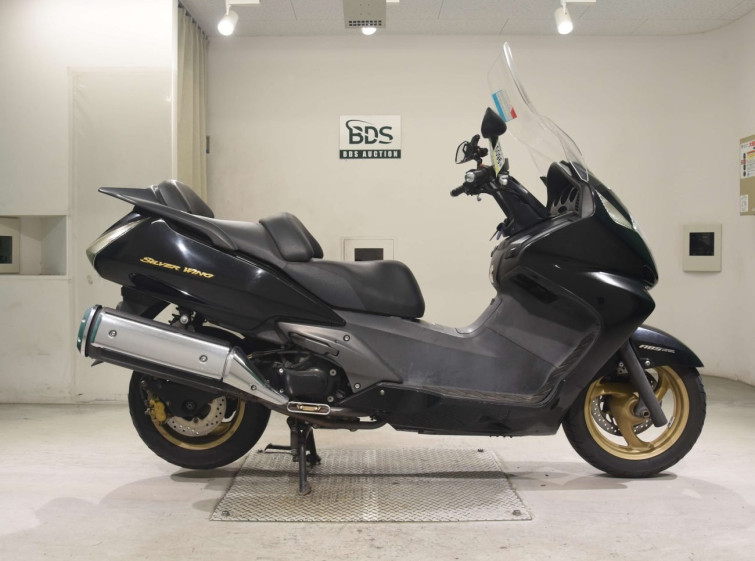 Мотоцикл Honda SILVERWING600A с пробегом 17099 km