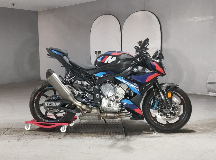 Мотоцикл BMW M1000R с пробегом 7572 km