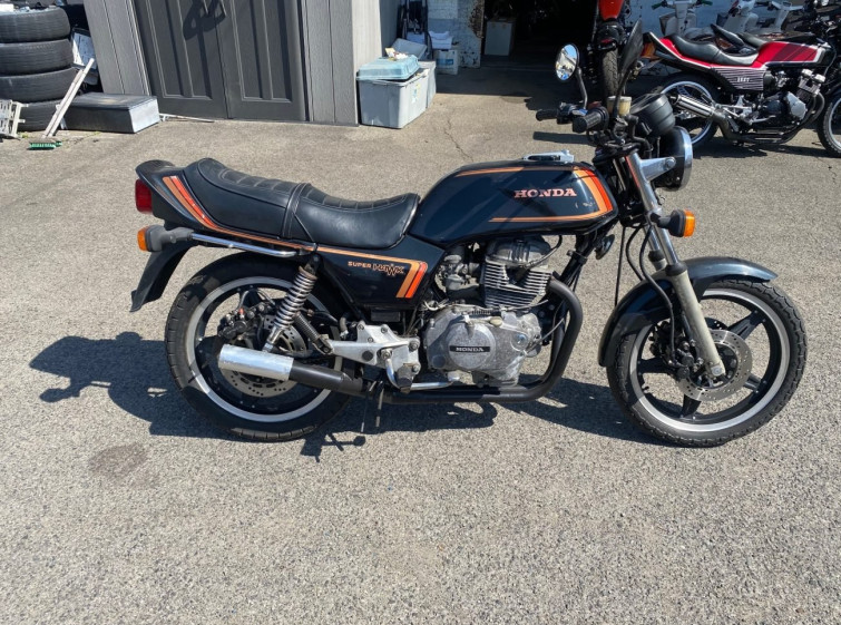 Мотоцикл Honda CB250 SUPERHAWK с пробегом 9889 km
