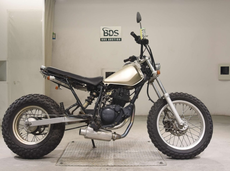 Мотоцикл Yamaha TW200E с пробегом 16873 km