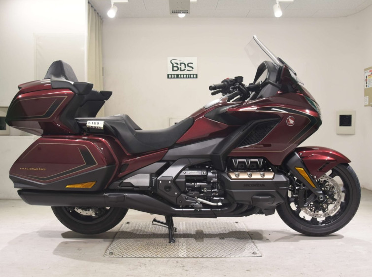 Мотоцикл Honda GL1800 TOUR D з пробігом 74 km