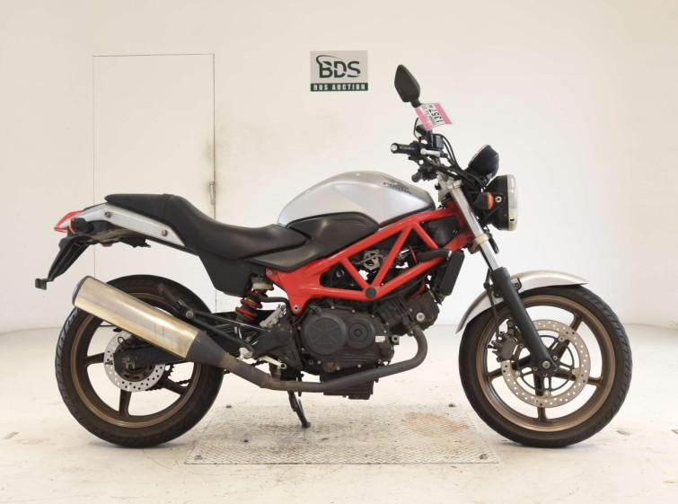 Мотоцикл Honda VTR250 з пробігом 48934 km