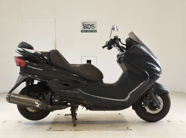 Мотоцикл Yamaha MAJESTY 250C
