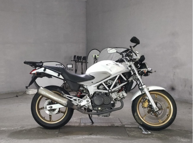 Мотоцикл Honda VTR250 с пробегом 59301 km