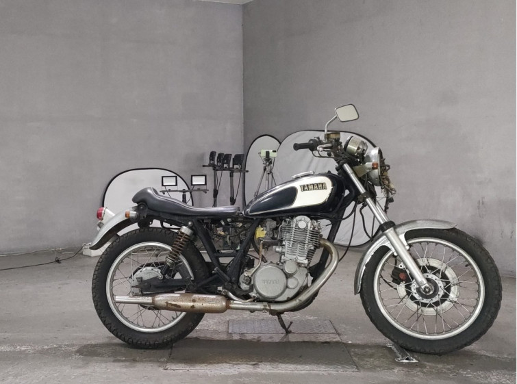 Мотоцикл Yamaha SR400 з пробігом 11777 km