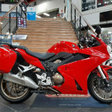 Мотоцикл Honda VFR800F с пробегом 4925 km