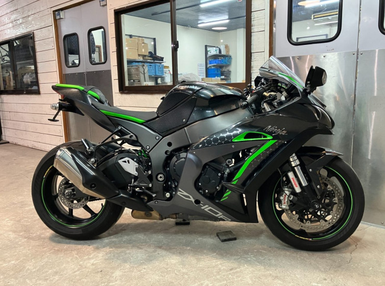Мотоцикл Kawasaki NINJA ZX-10R с пробегом 28045 km