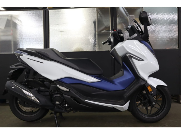 Мотоцикл Honda FORZA з пробігом 4567 km