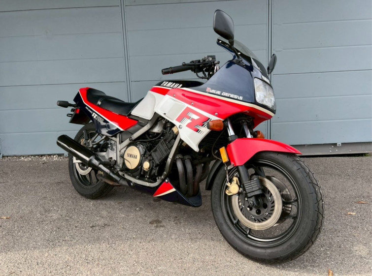 Мотоцикл Yamaha FZ750 с пробегом 28098 m
