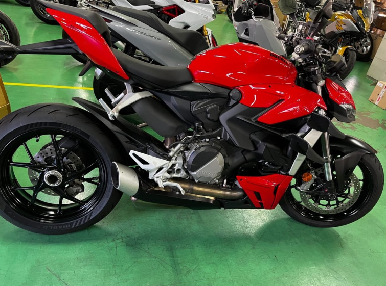 Мотоцикл Ducati STREET FIGHTER V2 с пробегом 2083 km