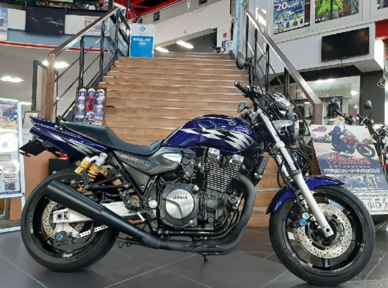 Мотоцикл Yamaha XJR1300 з пробігом 8422 km
