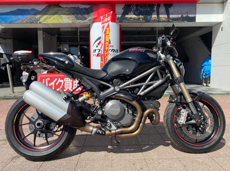 Мотоцикл Ducati MONSTER 1100 EVO с пробегом 8926 km