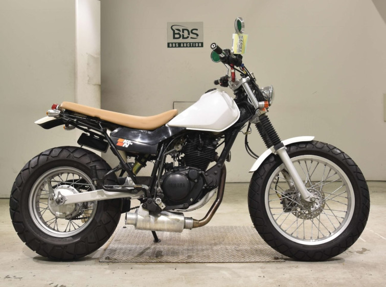 Мотоцикл Yamaha TW225 з пробігом 17279 km