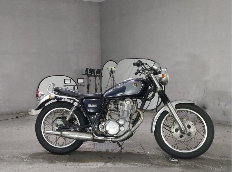 Мотоцикл Yamaha SR400 с пробегом 10593 km