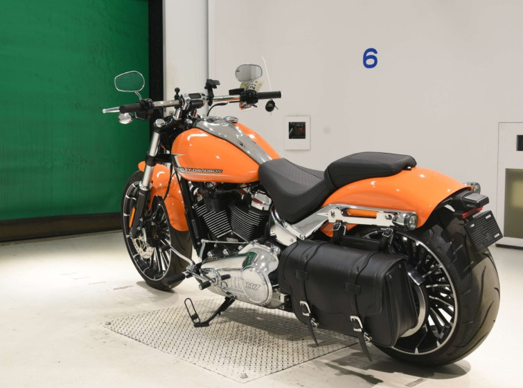 Мотоцикл HD FXBR1920 з пробігом 977 km