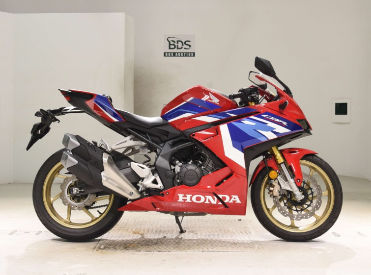 Мотоцикл Honda CBR250RR з пробігом 6395 km