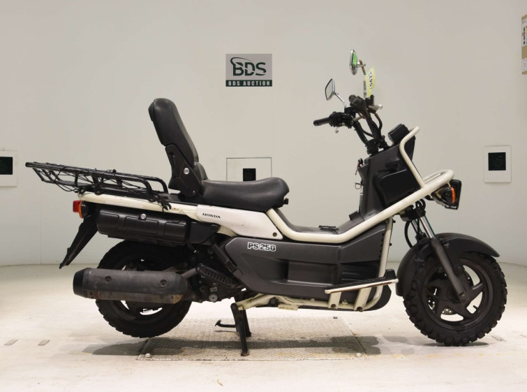 Мотоцикл Honda PS250 BIG RUCKUS с пробегом 32854 km