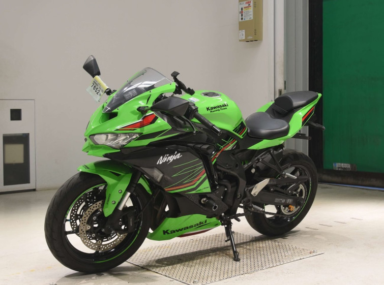 Мотоцикл Kawasaki ZX-4RR с пробегом 15623 km