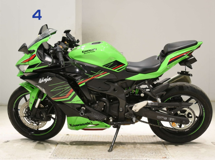 Мотоцикл Kawasaki ZX-4RR с пробегом 15623 km