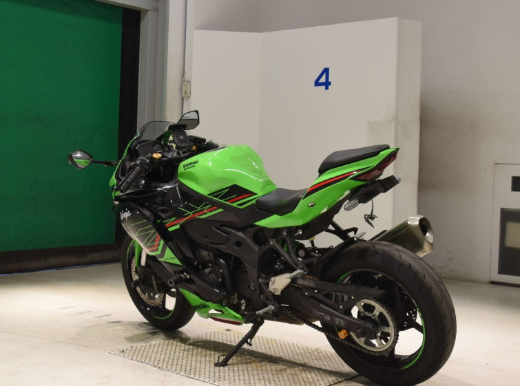 Мотоцикл Kawasaki ZX-4RR с пробегом 15623 km