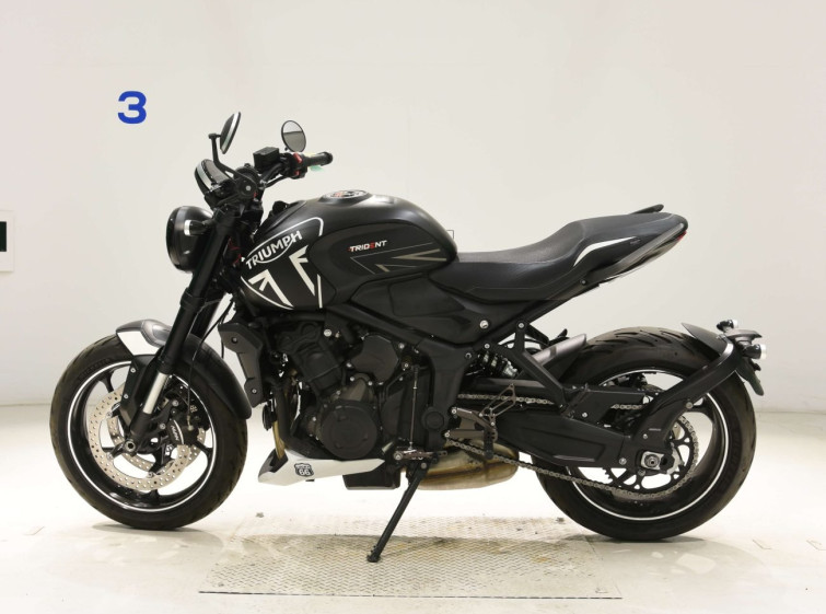Мотоцикл Triumph TRIDENT660 з пробігом 7638 km