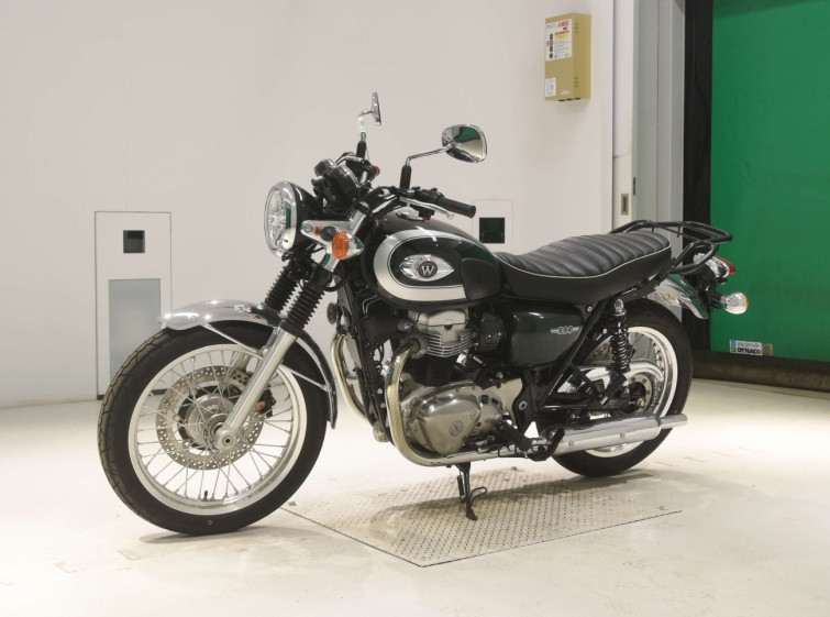 Мотоцикл Kawasaki W800 с пробегом 9027 km