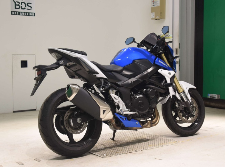 Мотоцикл Suzuki GSR750 с пробегом 12523 km
