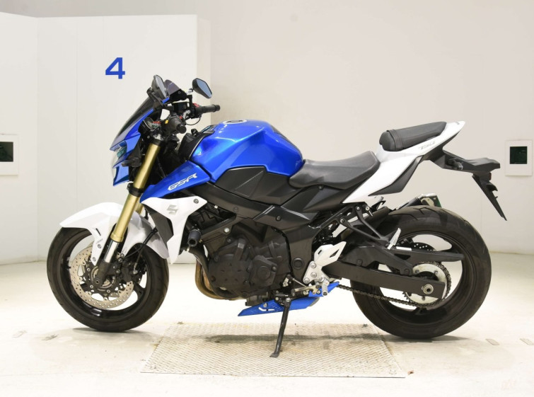 Мотоцикл Suzuki GSR750 с пробегом 12523 km